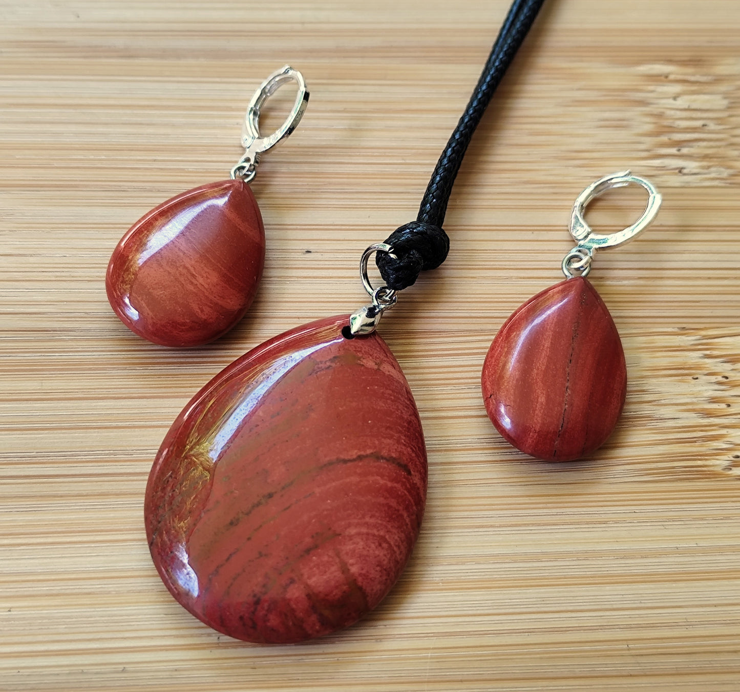 2er Set Naturstein Edelstein Jaspis rot Ohrringe + Anhänger inkl.Kordel Nr.81