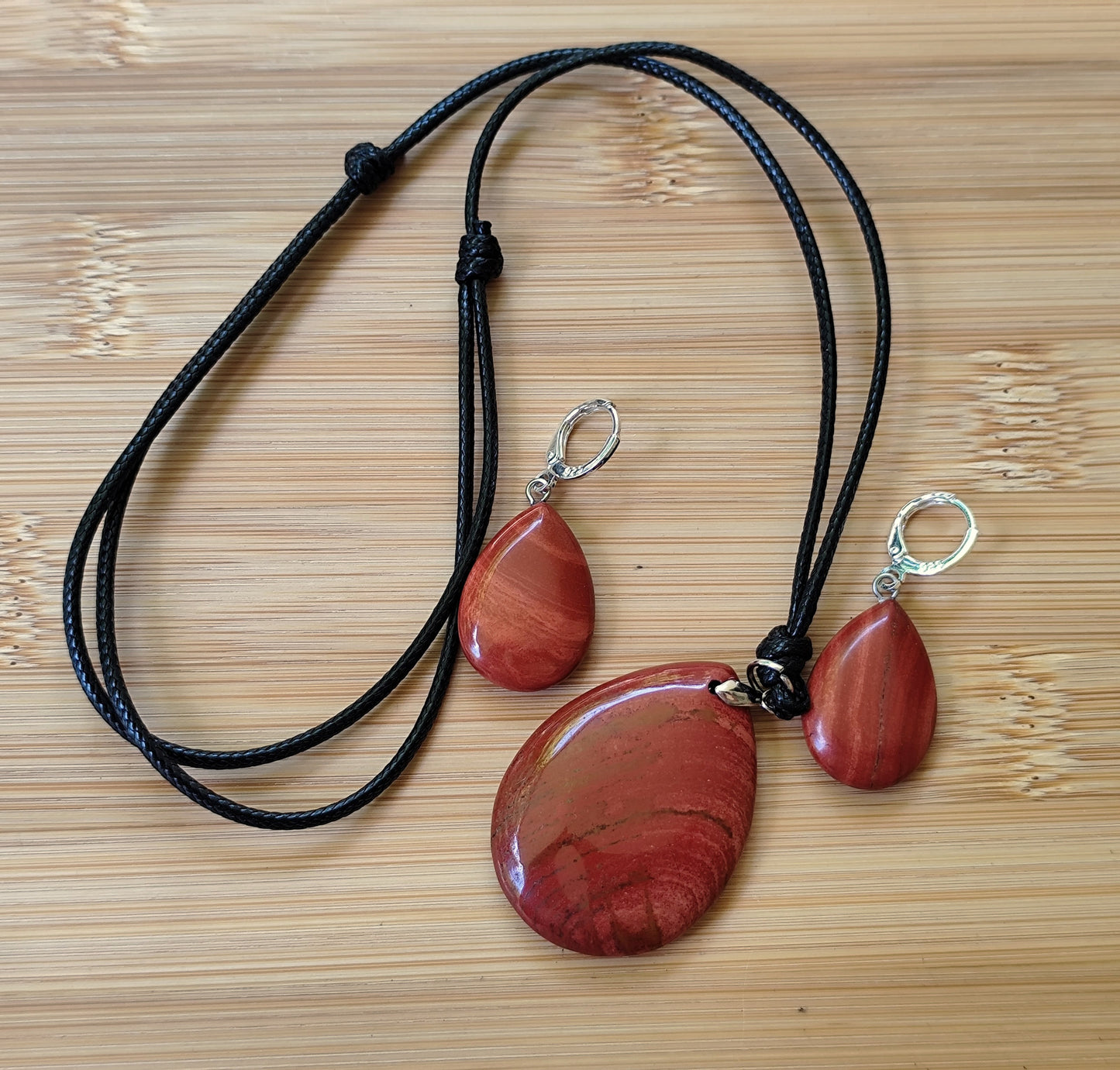 2er Set Naturstein Edelstein Jaspis rot Ohrringe + Anhänger inkl.Kordel Nr.81