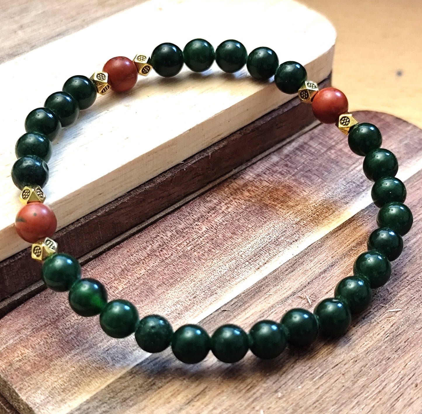 6 mm Naturstein Edelstein Taiwan Jade / roter Jaspis Perlen Armband Kugelarmband