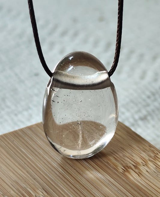 30 x 19 mm Naturstein Rauchquarz Quarz  Cabachon Anhänger inkl.Kordel