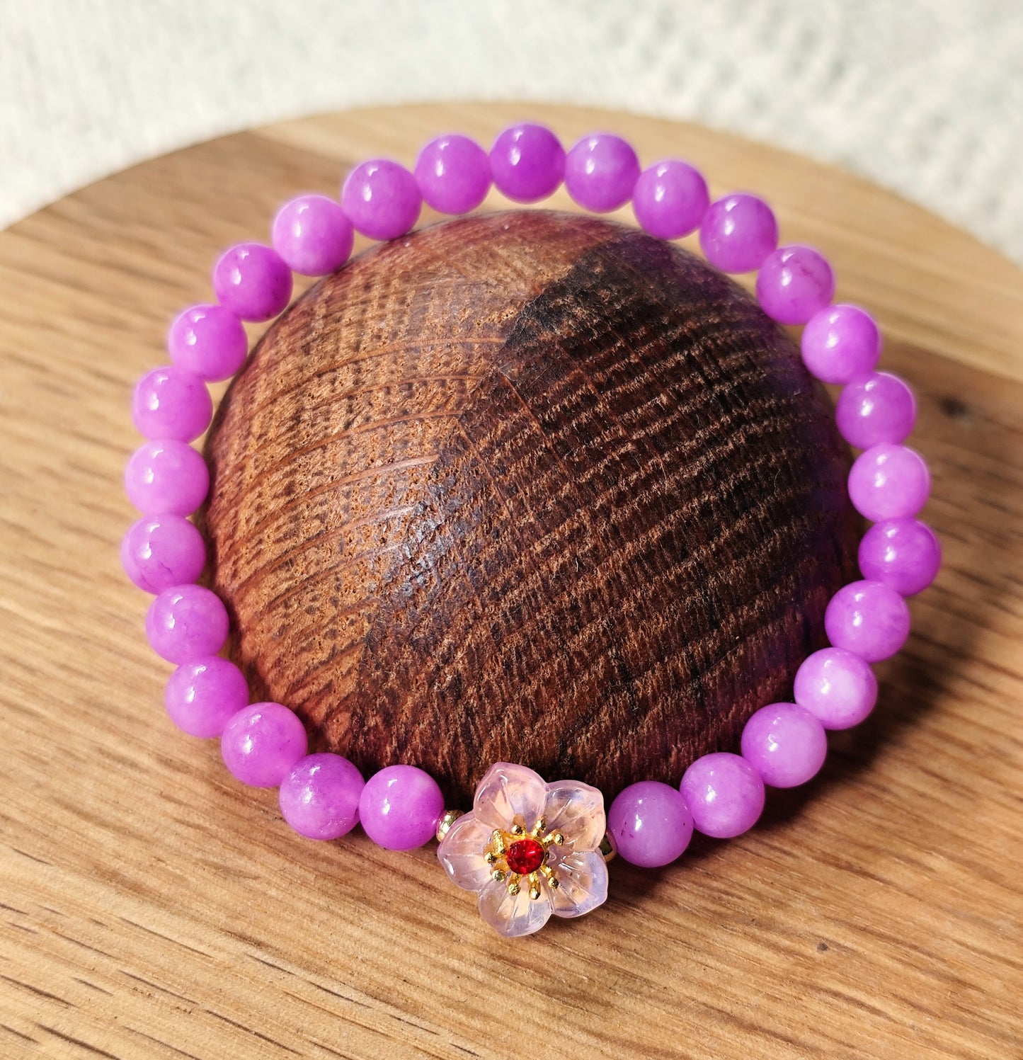 6 mm lila Chalzedon Armband mit Blümchen